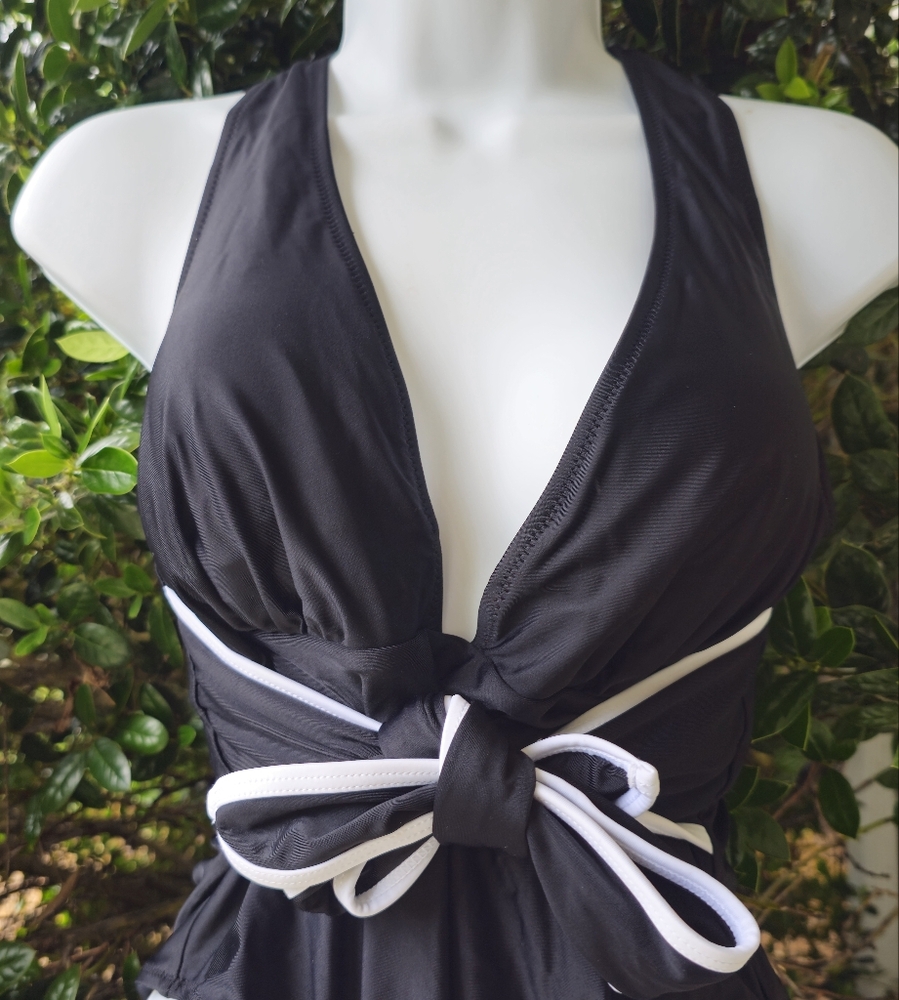 NWT‎ Womens Medium Stylish Black Kids One Piece Swimsuit - Picture 7 of 8
